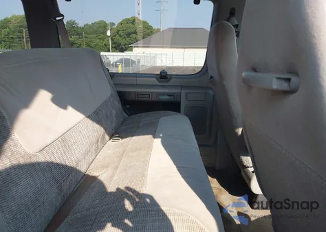 1999 Ford E-350 Super Duty Xl/Xlt z USA, uszkodzony, nr VIN 1FBSS31S5XHB25189